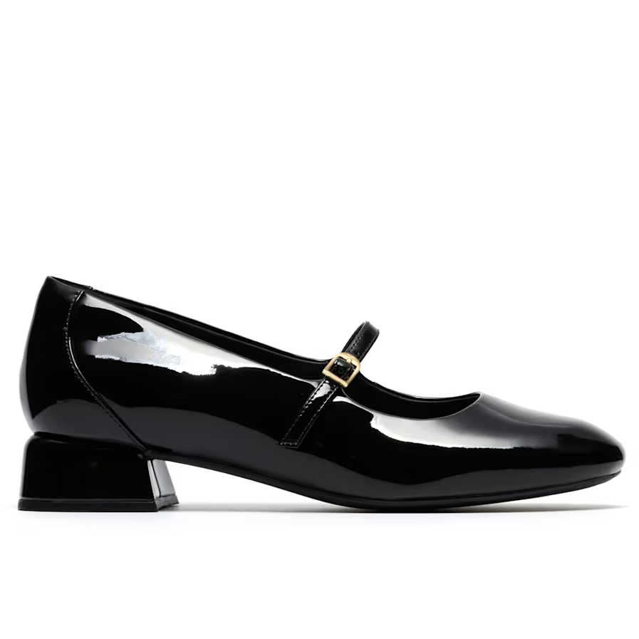 black patent mary jane shoes