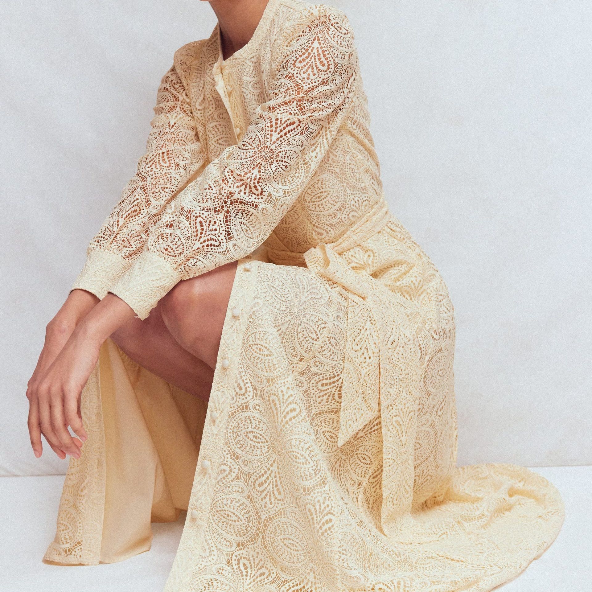 Blouson Sleeve Lace Dress-Ivory Lace