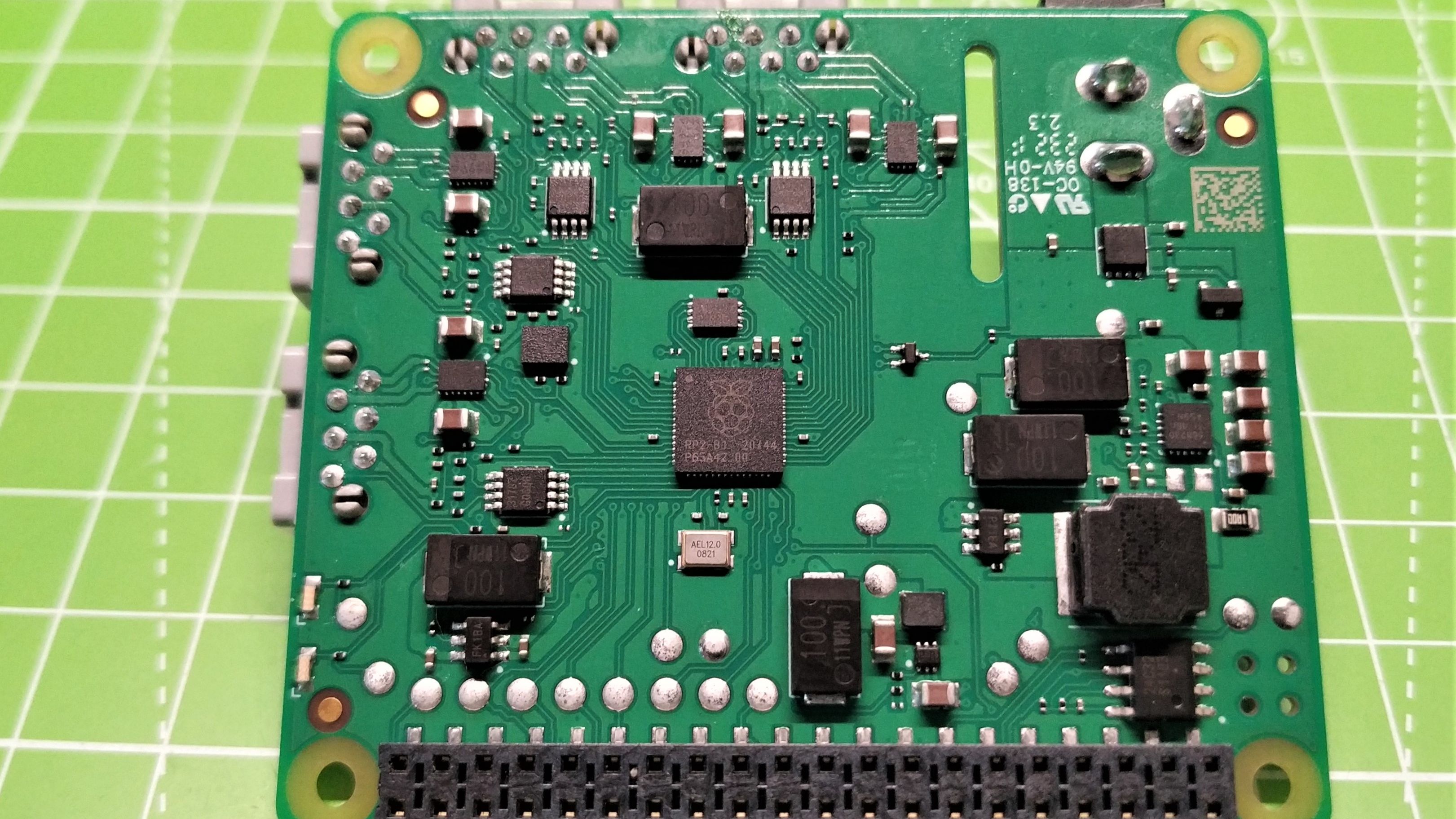 Raspberry Pi Build HAT - LEGO Robotics Add-On For Raspberry