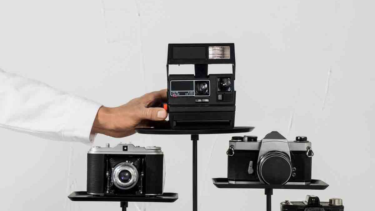 IKEA' New Collection SAMMANHANG Celebrates Your Collections |
