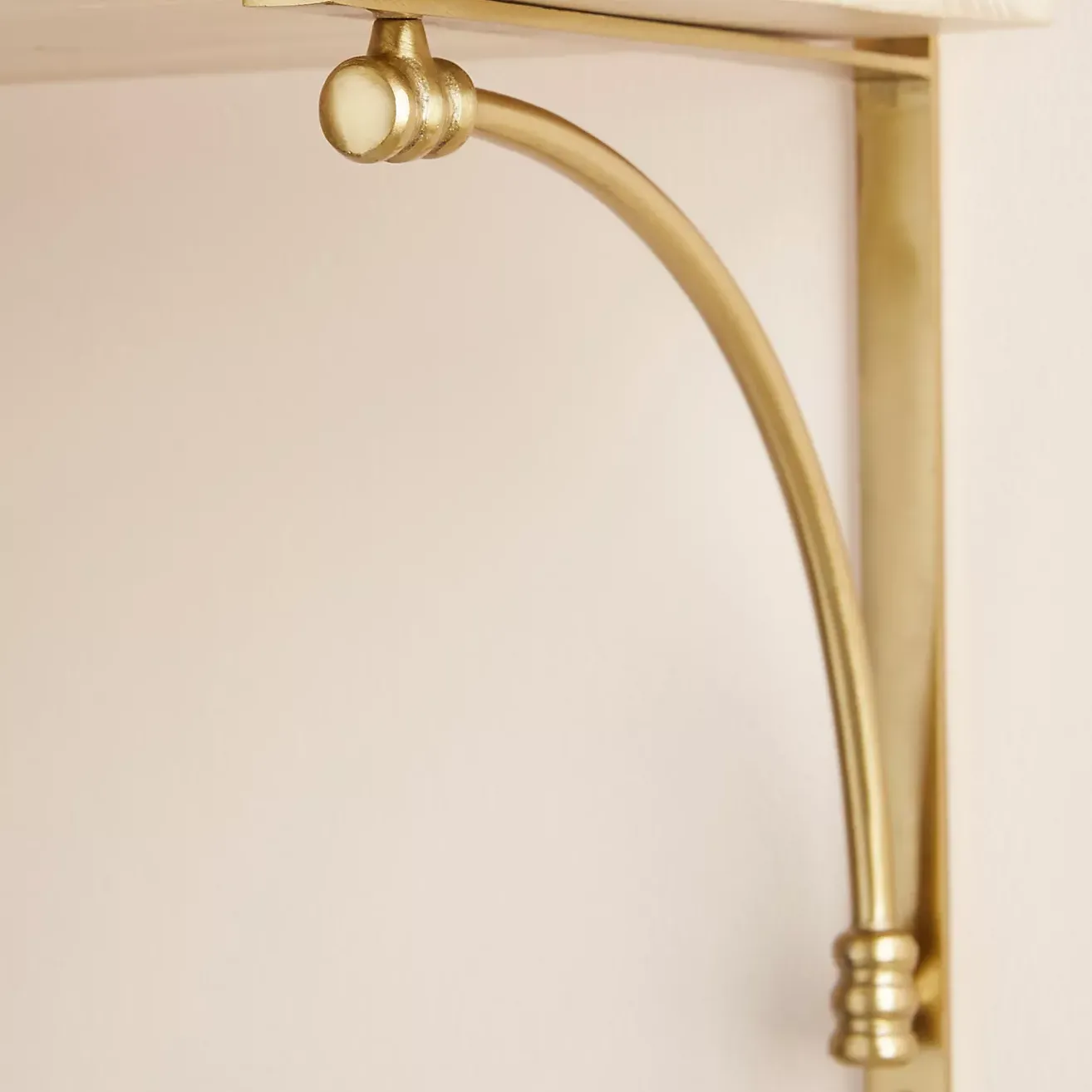 Constance Shelf Bracket