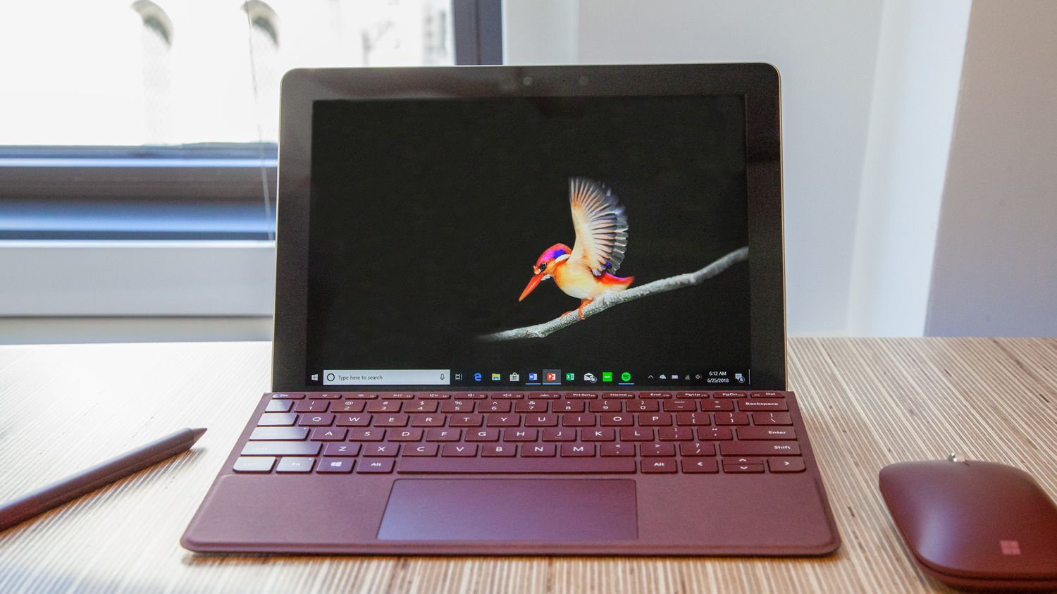 Surface Go Hands on: Meet the $399 iPad Killer | Laptop Mag