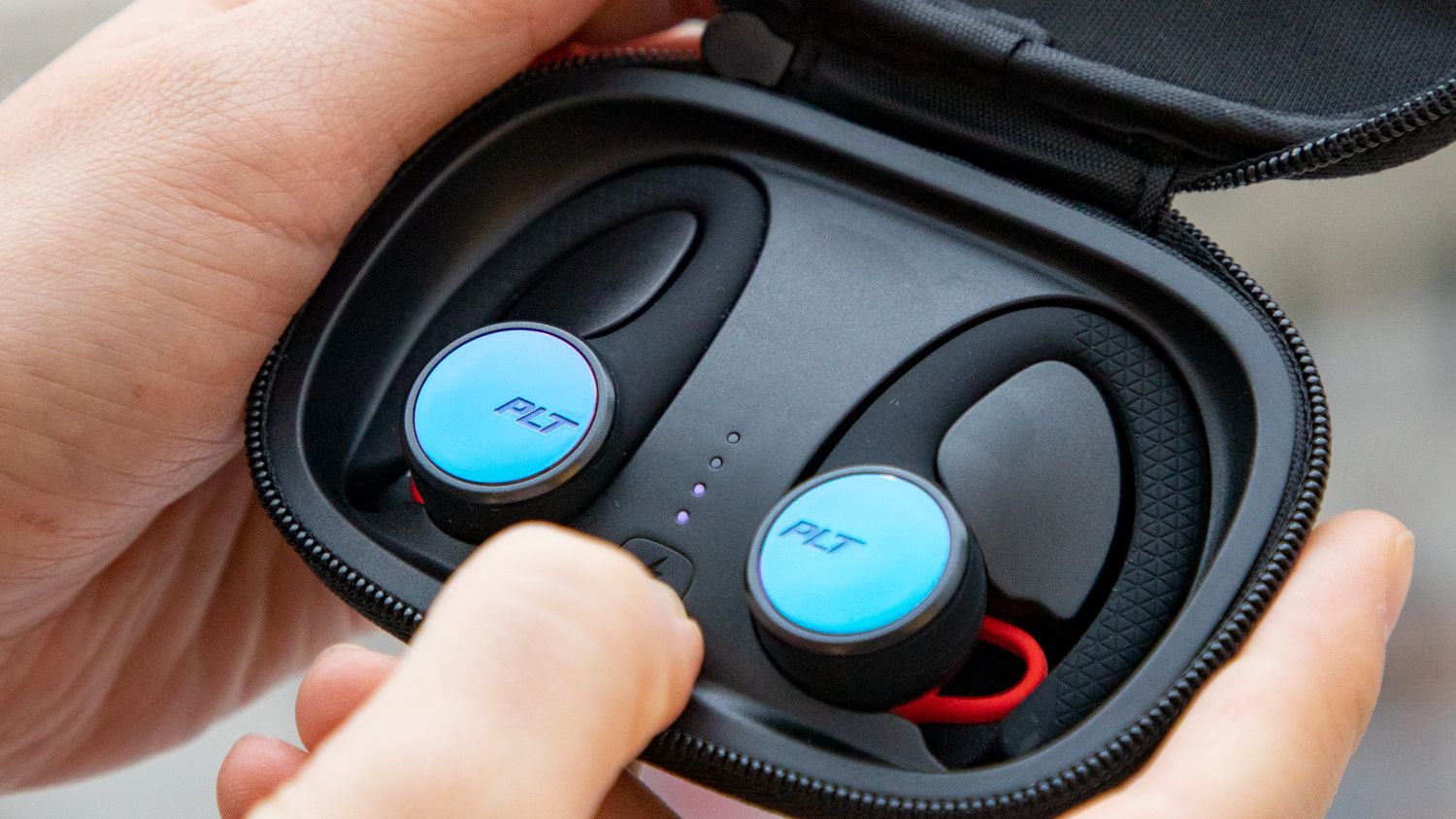 Plantronics BackBeat Fit 3100 Review: AirPod Alternatives