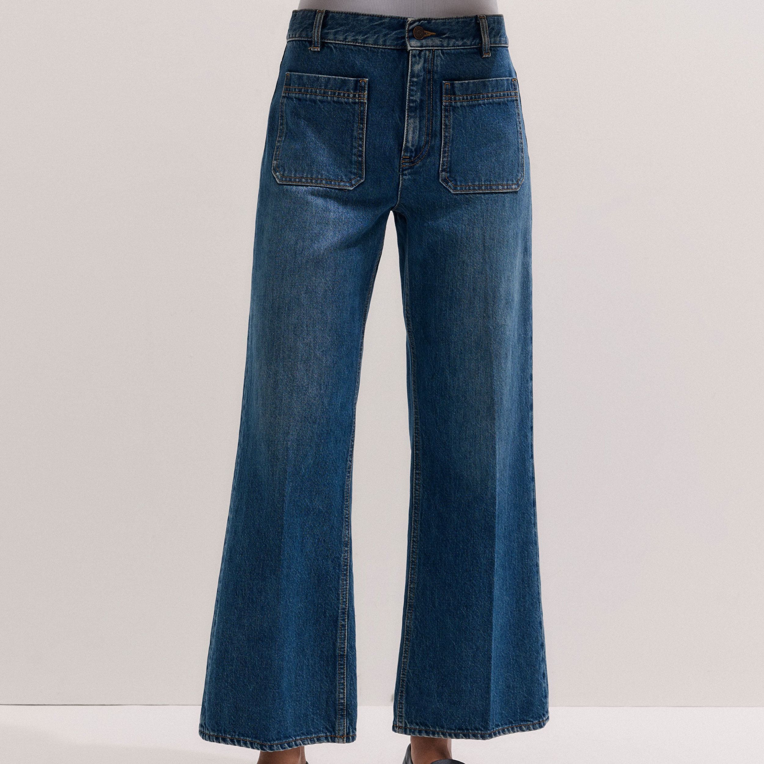 Crop Kick Flare Jean