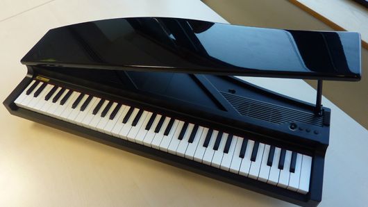 KORG microPIANO（レッド）商品内容更新 microPIANO - DIGITAL PIANO | KORG (Japan)