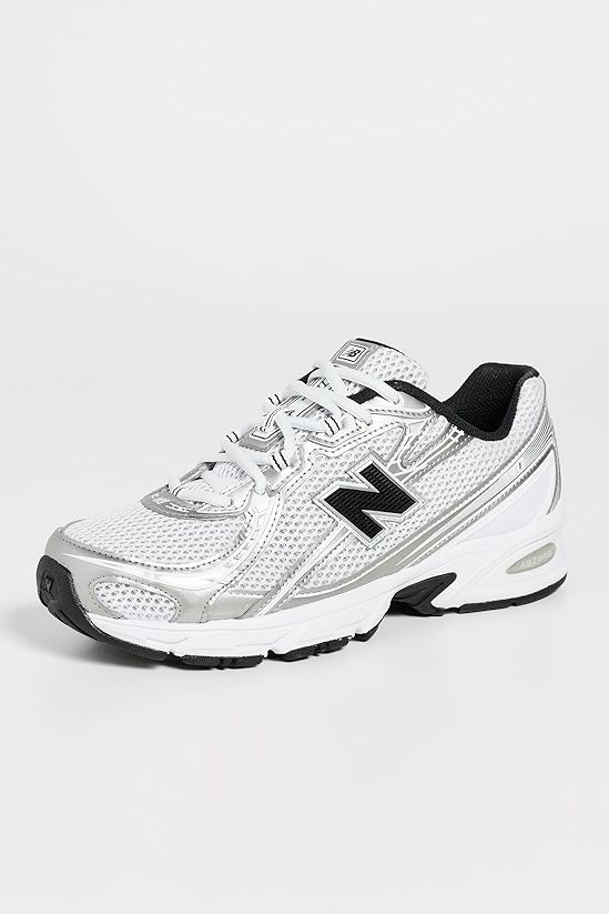 New Balance 740 Sneakers