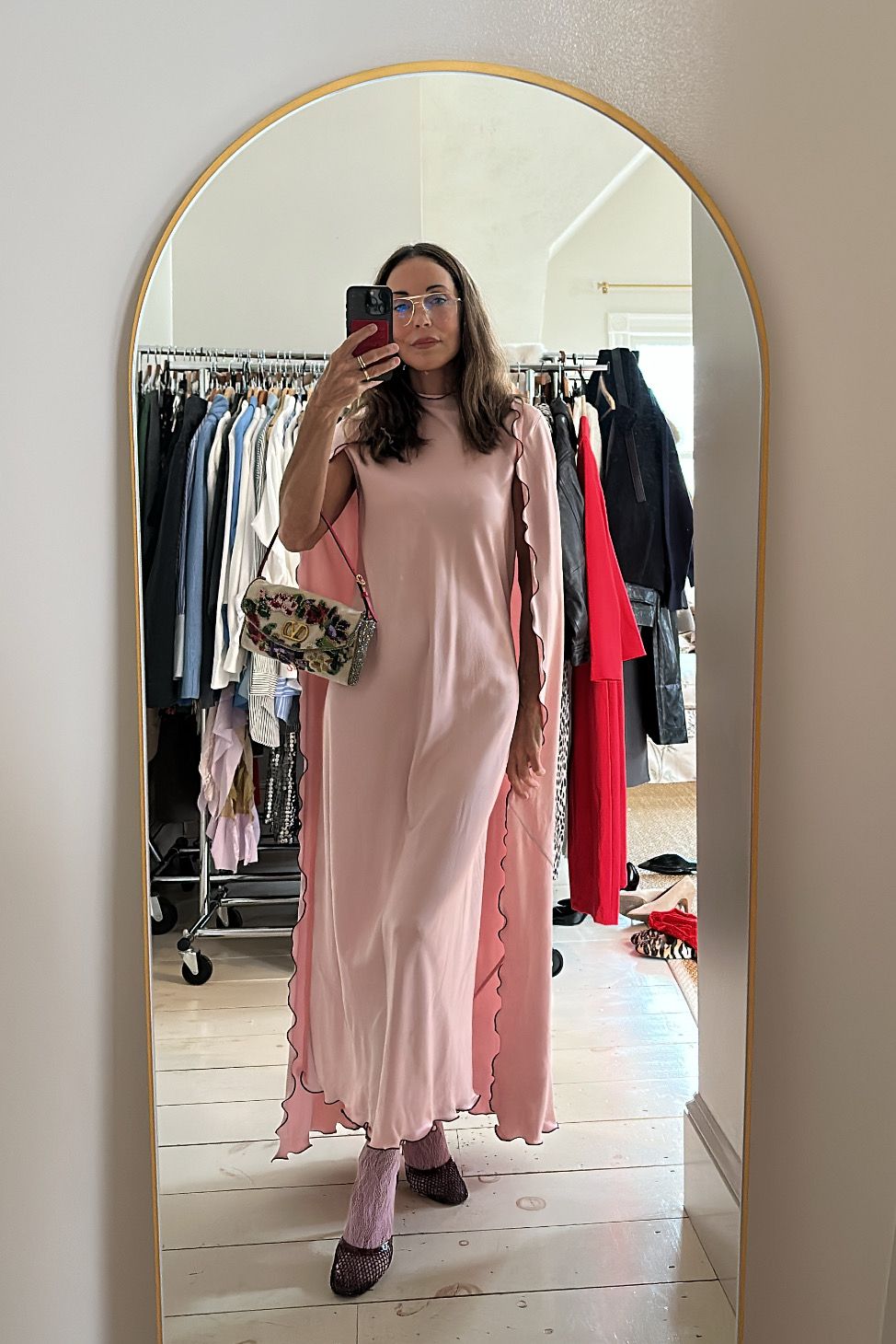 Larissa Mills mirror selfie