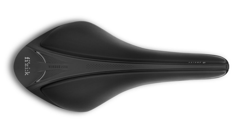 パーツ Fizik ARIONE vs evo R3 フィジーク：新製品情報》 fi'zi:k 進化したチャンネル（溝