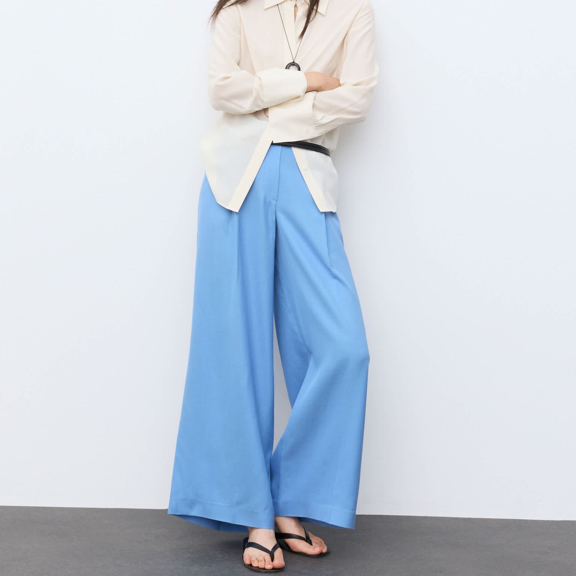 Tailored Wide Leg Trousers With Wool