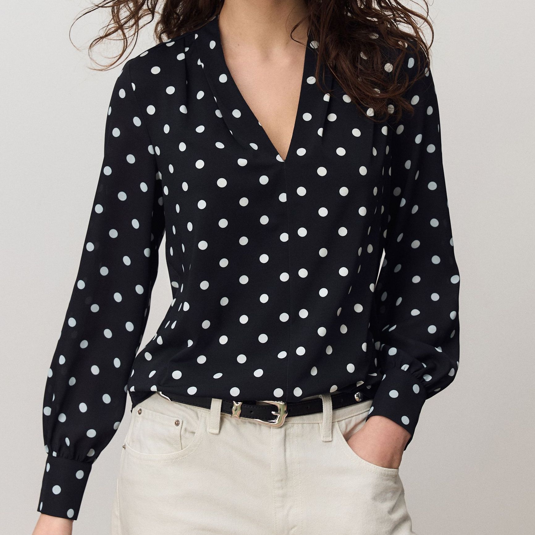 Monochrome Spot Long Sleeve V-Neck Cuff Top - Size 6
