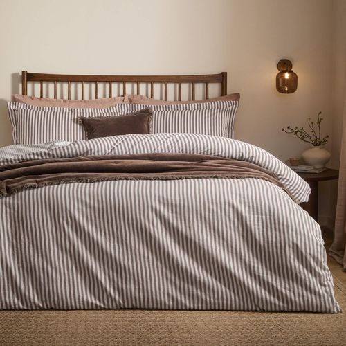 Hebden Striped Cotton Reversible Bedding Set