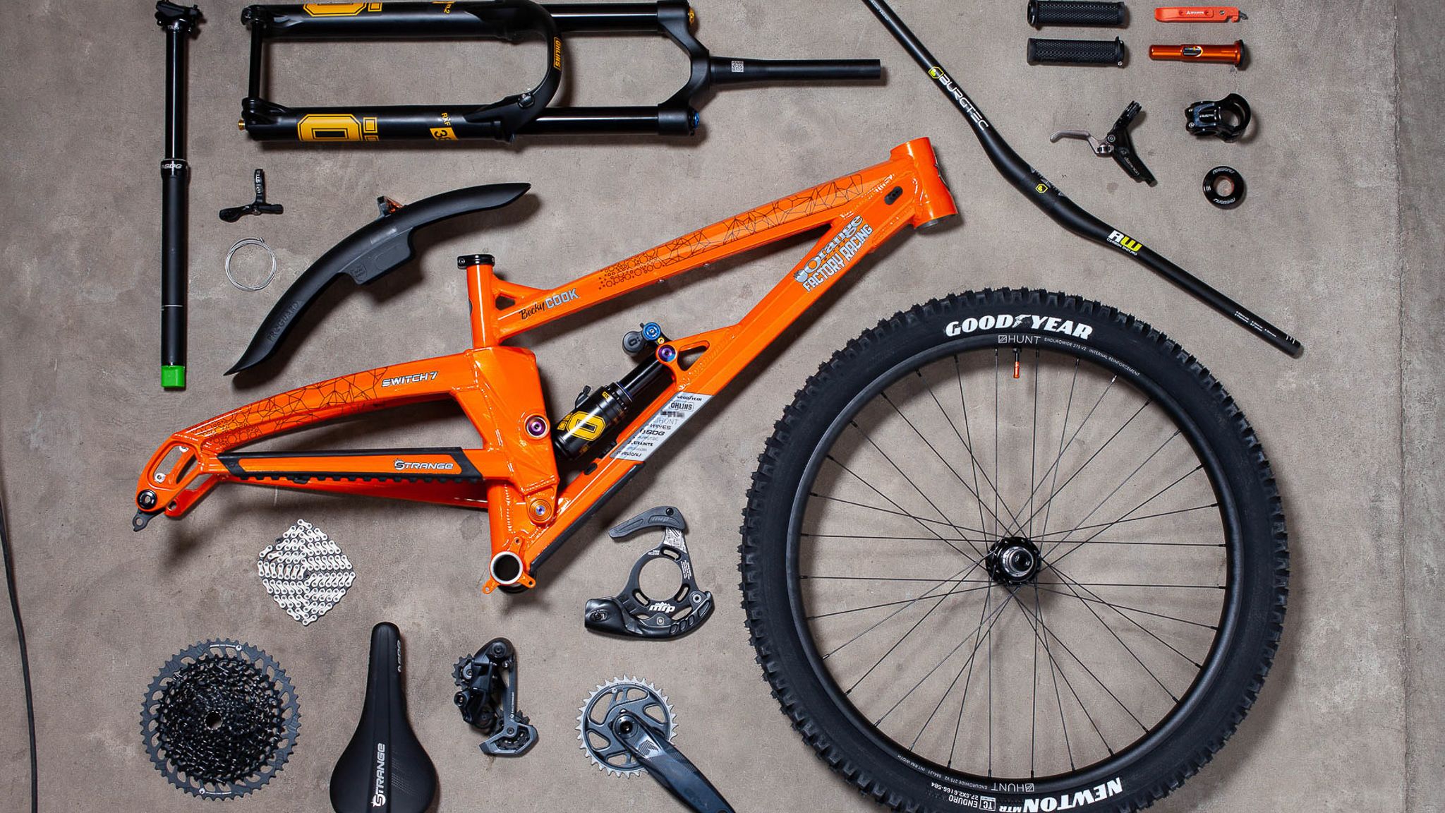 orange bikes UK フルセット f5YAwsAyuGktthQMGEUYMD.jpg