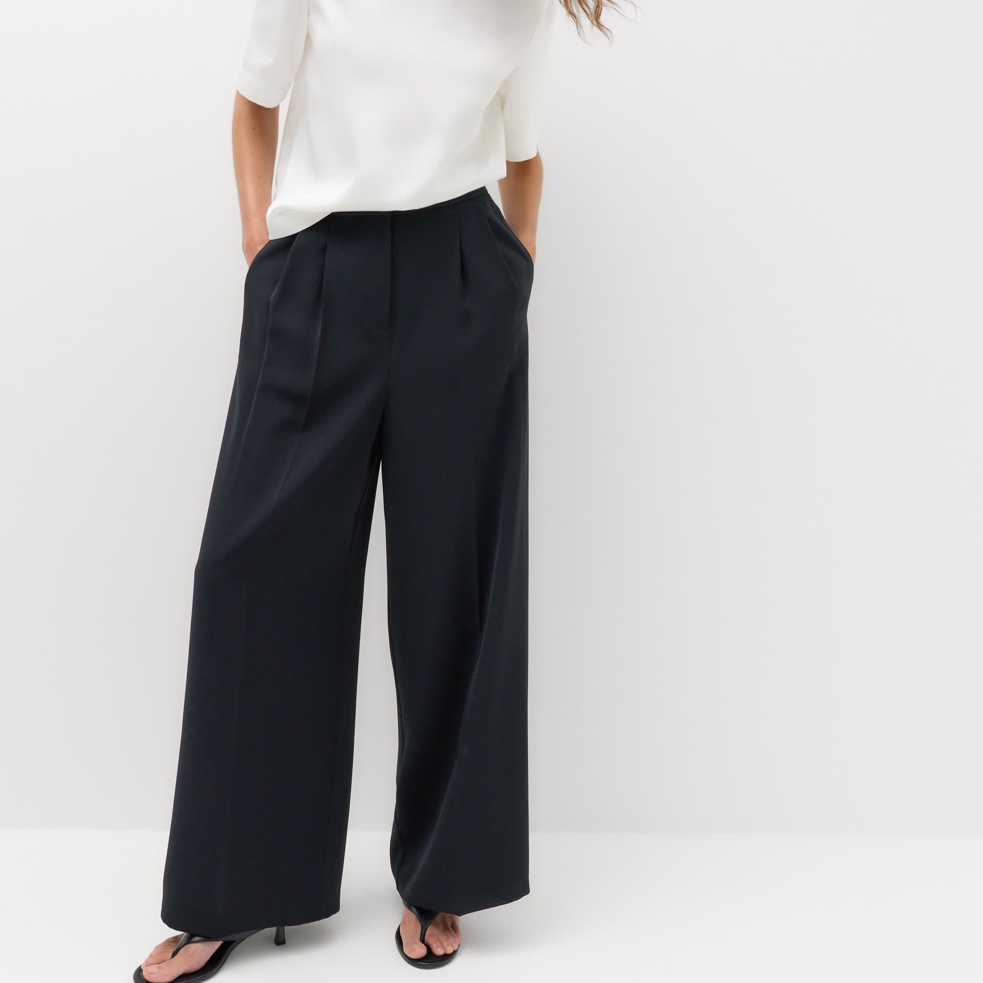 Pleated Wide Leg Trousers