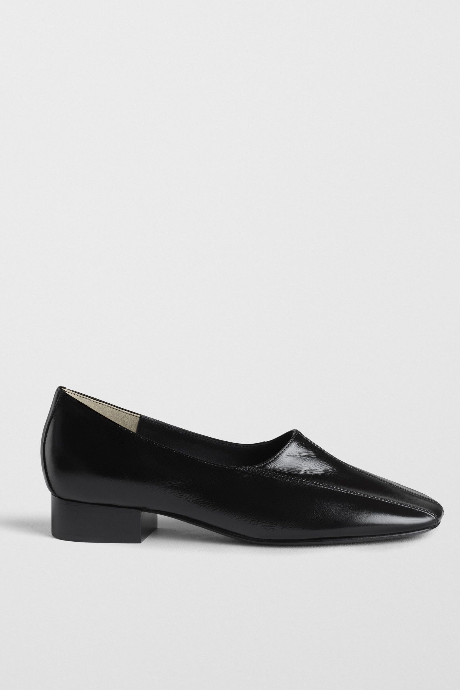 Club Slipper | Black Shiny Leather