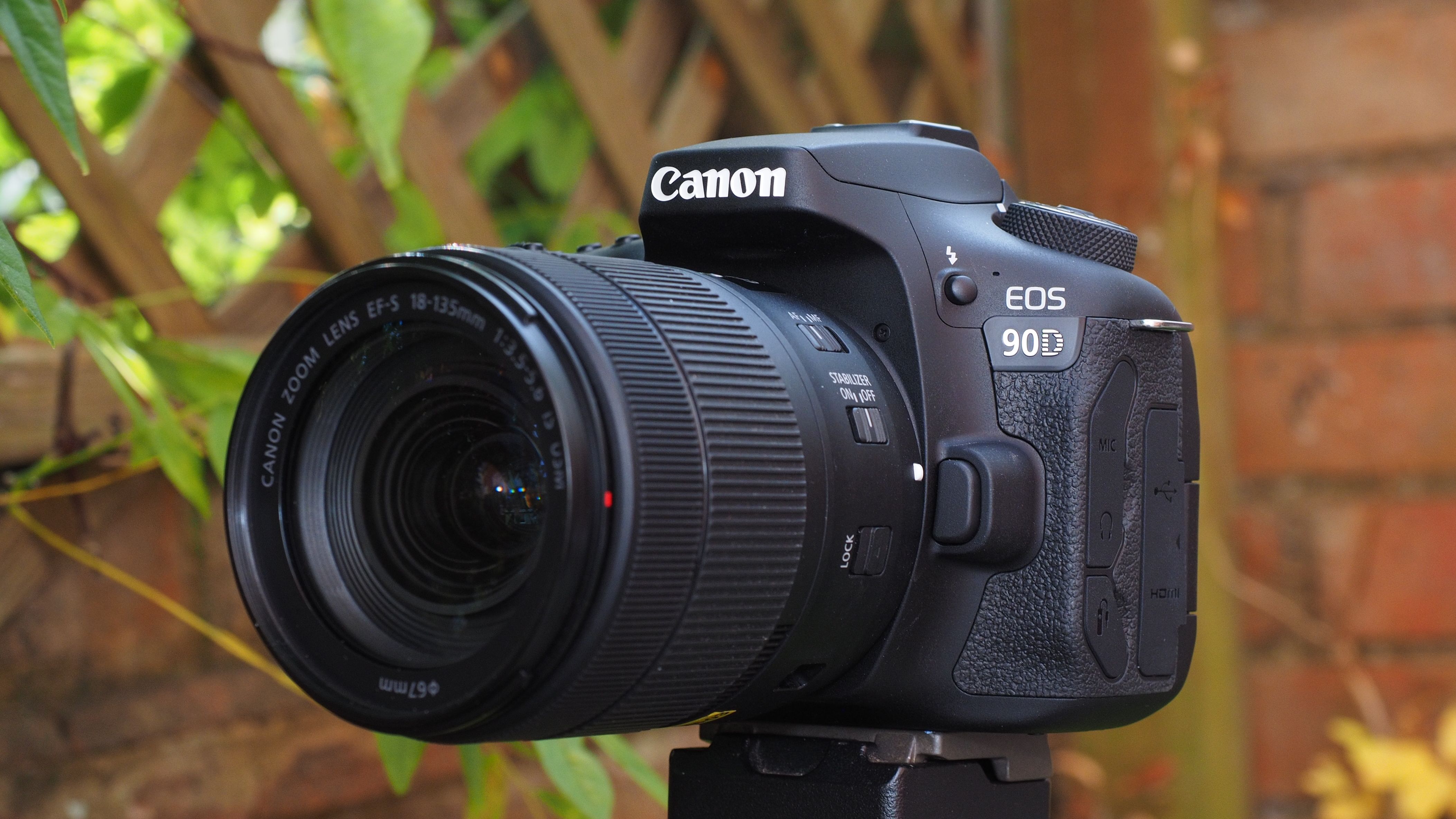 Canon EOS 90D