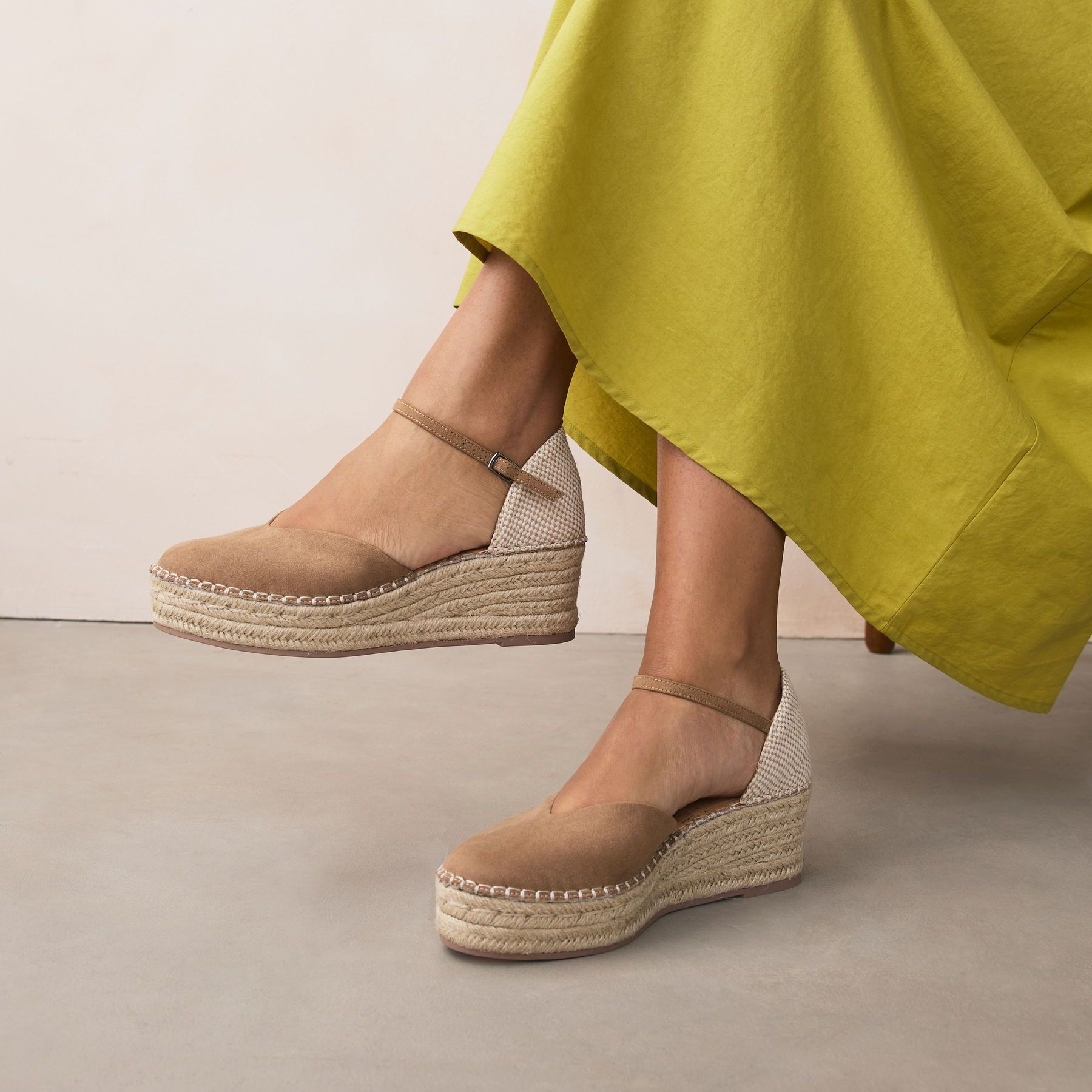 Sand Standard/wide Fit Closed Toe Platform Espadrille Wedges