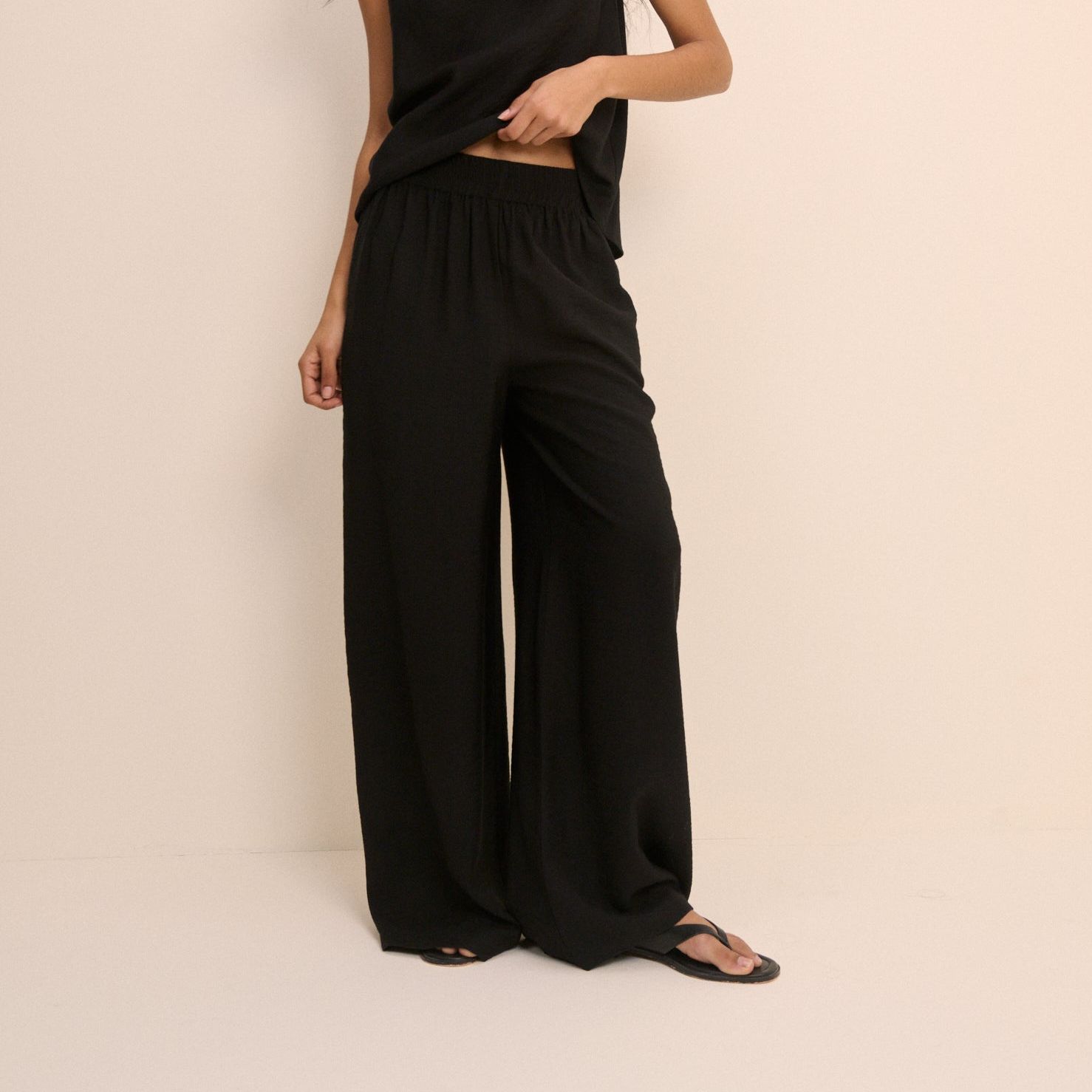 Black Relaxed Wide Leg Trouser