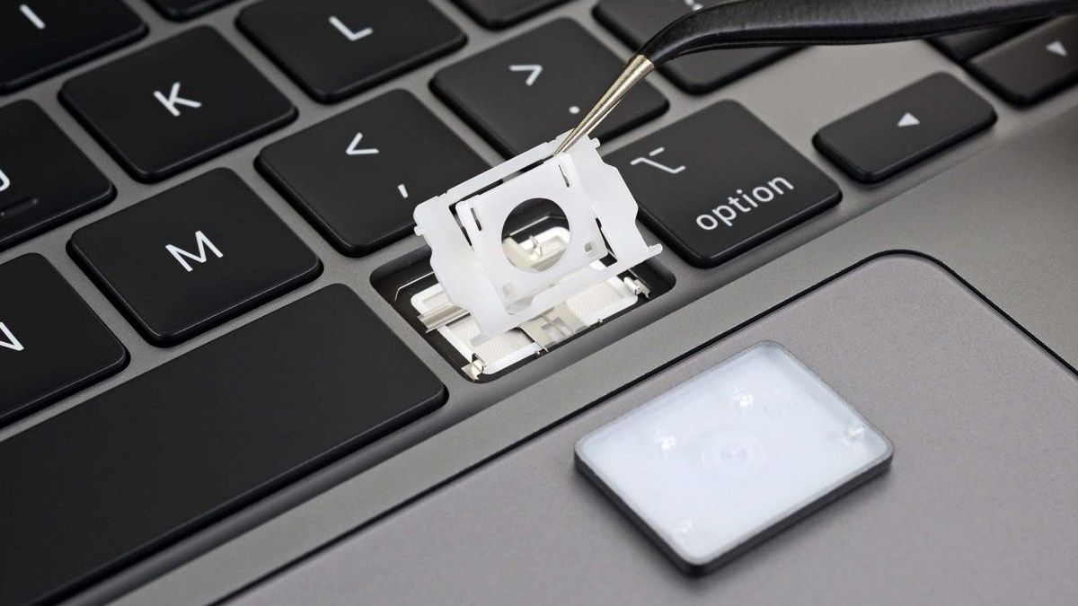 MacBook本体 sayap TaAG2pwxedo9YpJmv67VB3.jpg