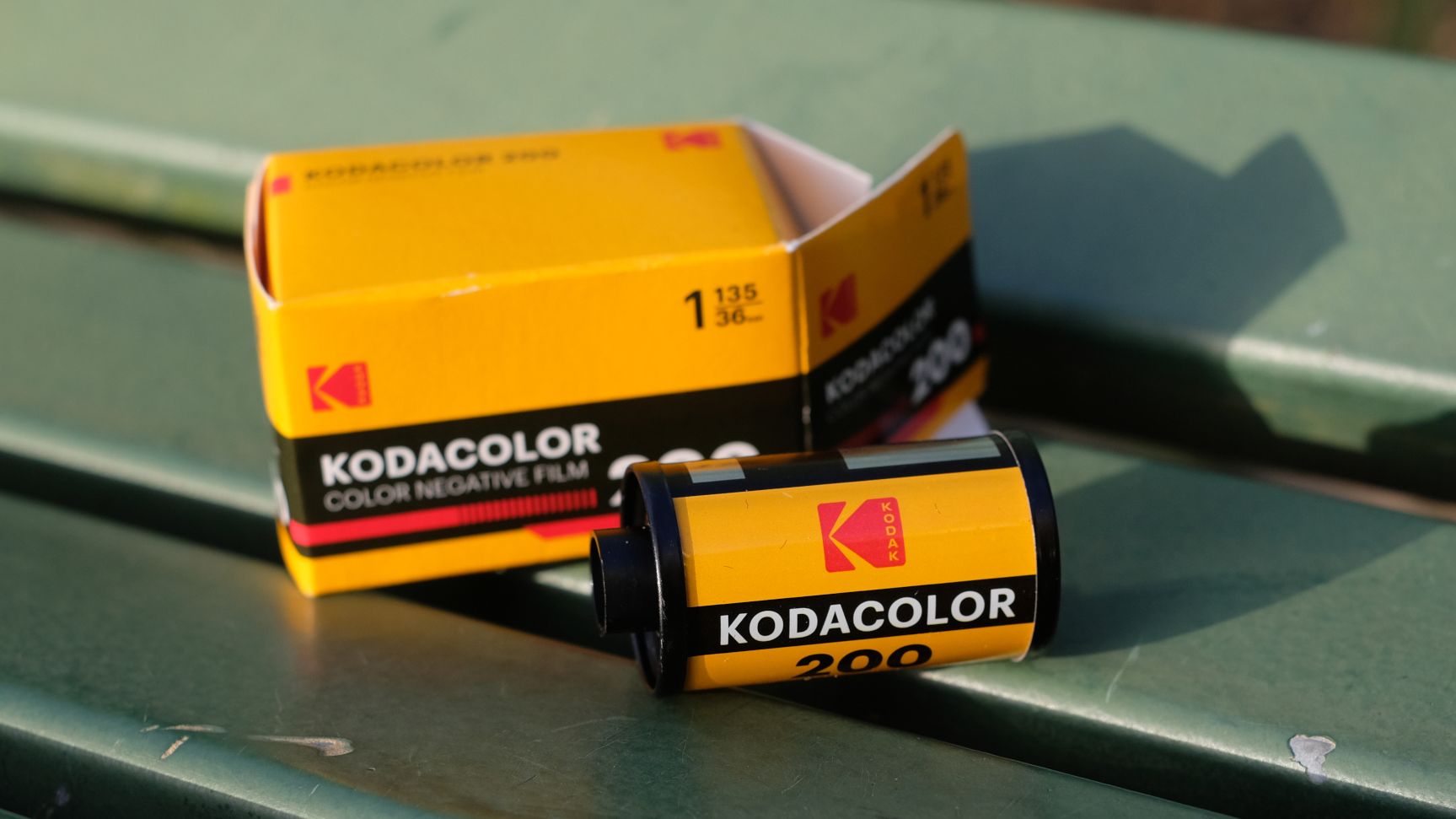 Photograph of Kodak Kodacolor 200 film canister