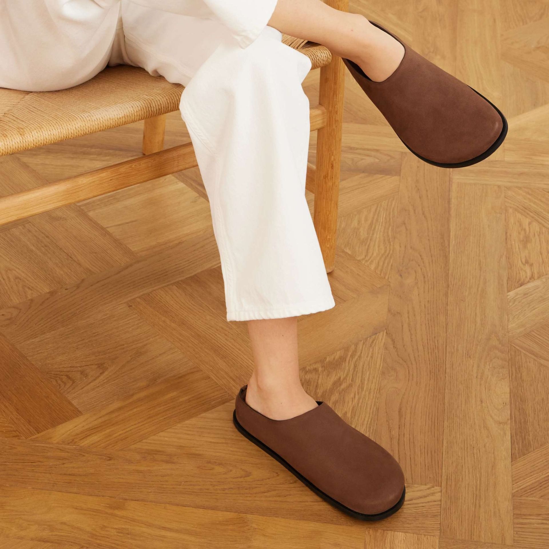Lou Leather Clogs