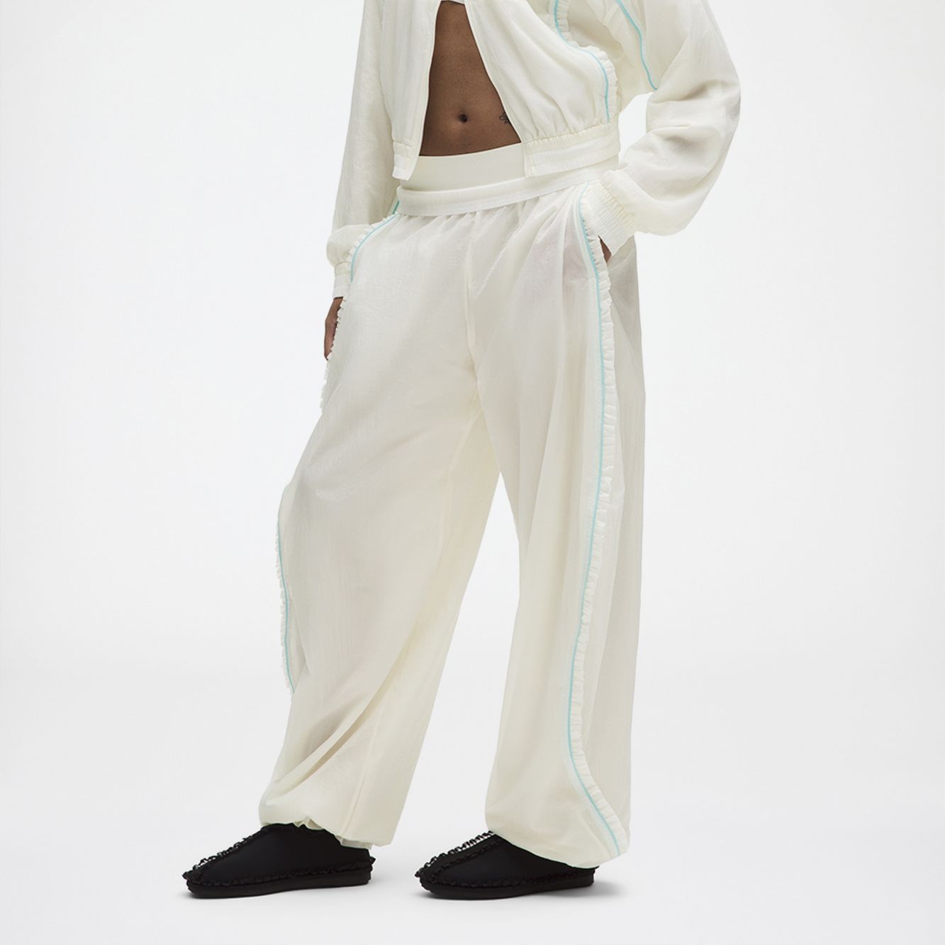 Ruffle-Trim Textured Mr Pants