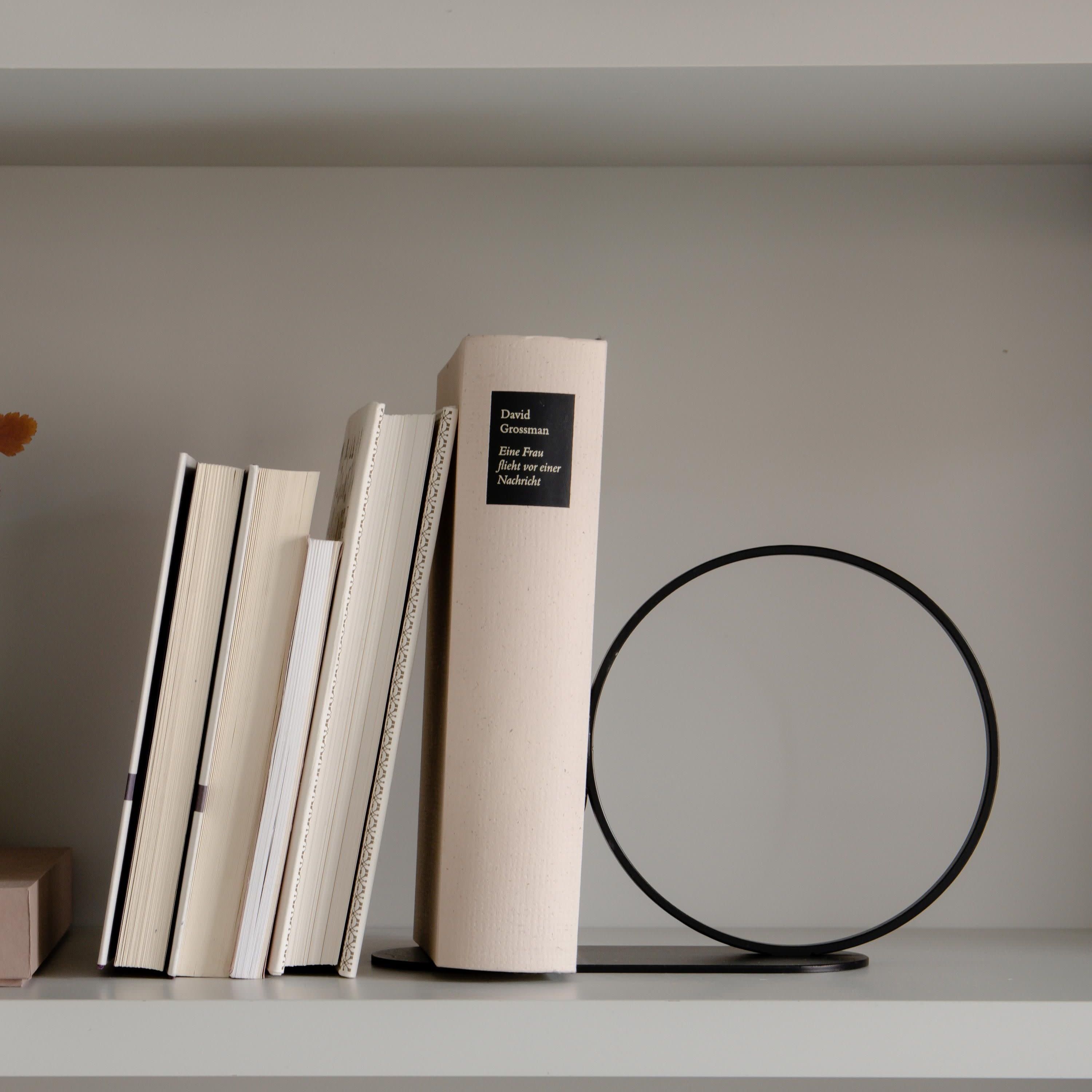 Bookend Bookworm