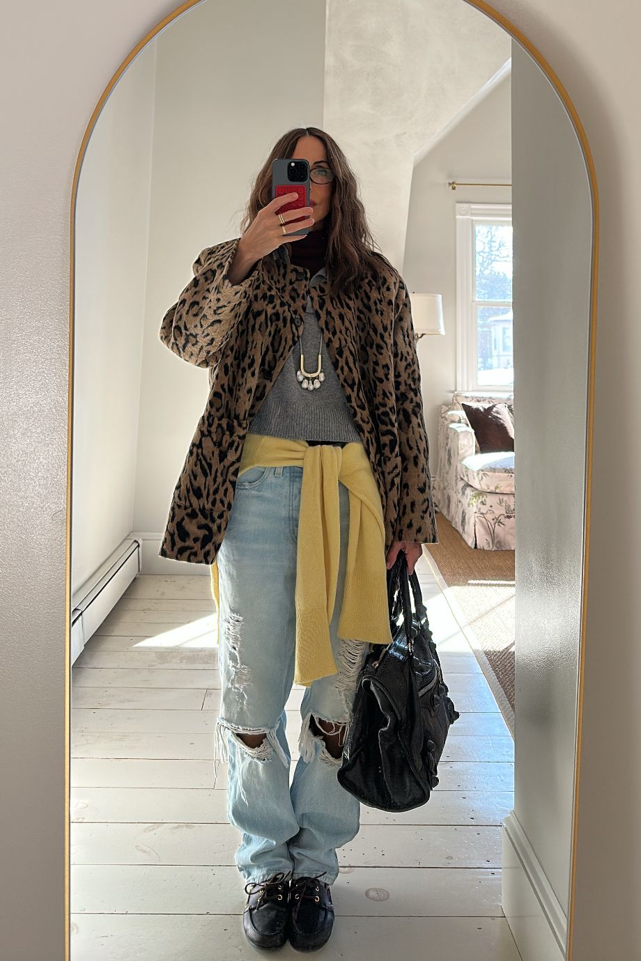 Larissa Mills mirror selfie