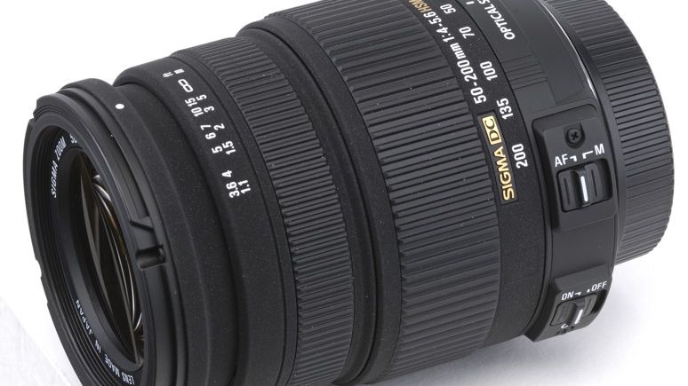 SIGMA ズームレンズ 50-200mm 1:4-5.6 DC OS HSM c3dd405abd214d2aeb9e2023b0bdbf