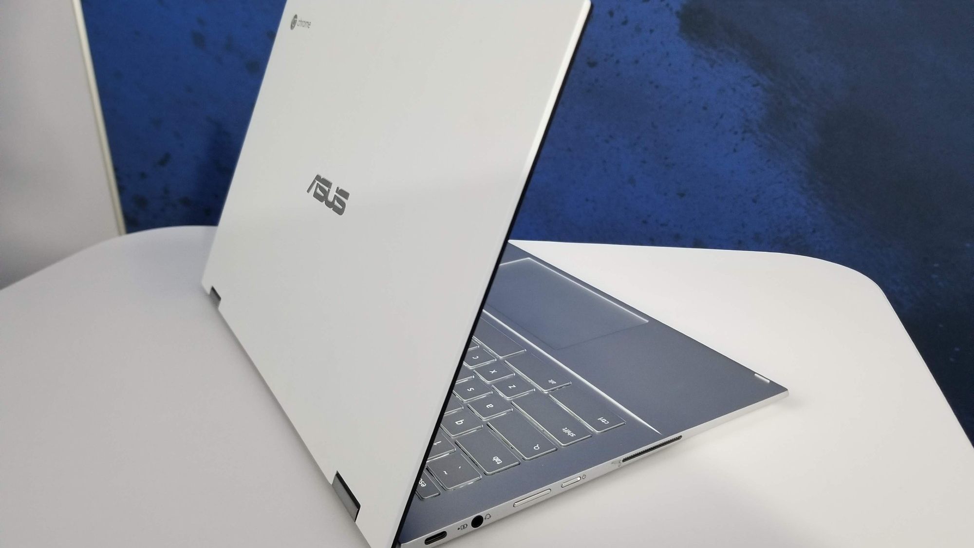 ASUS Chromebook C463F エアロジェルホワイト 白