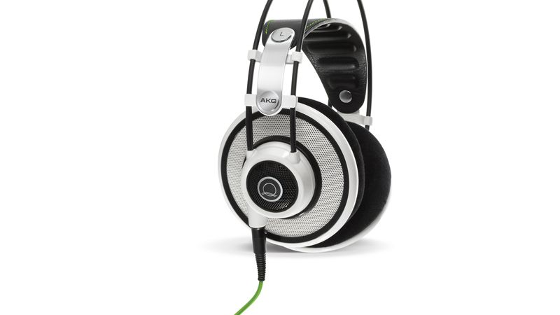 AKG Q701 ヘッドホン オープン型 ホワイト Q701WHT 白 イヤホン Amazon.co.jp: AKG Q701 オープン型ヘッドホン リファレンスクラス