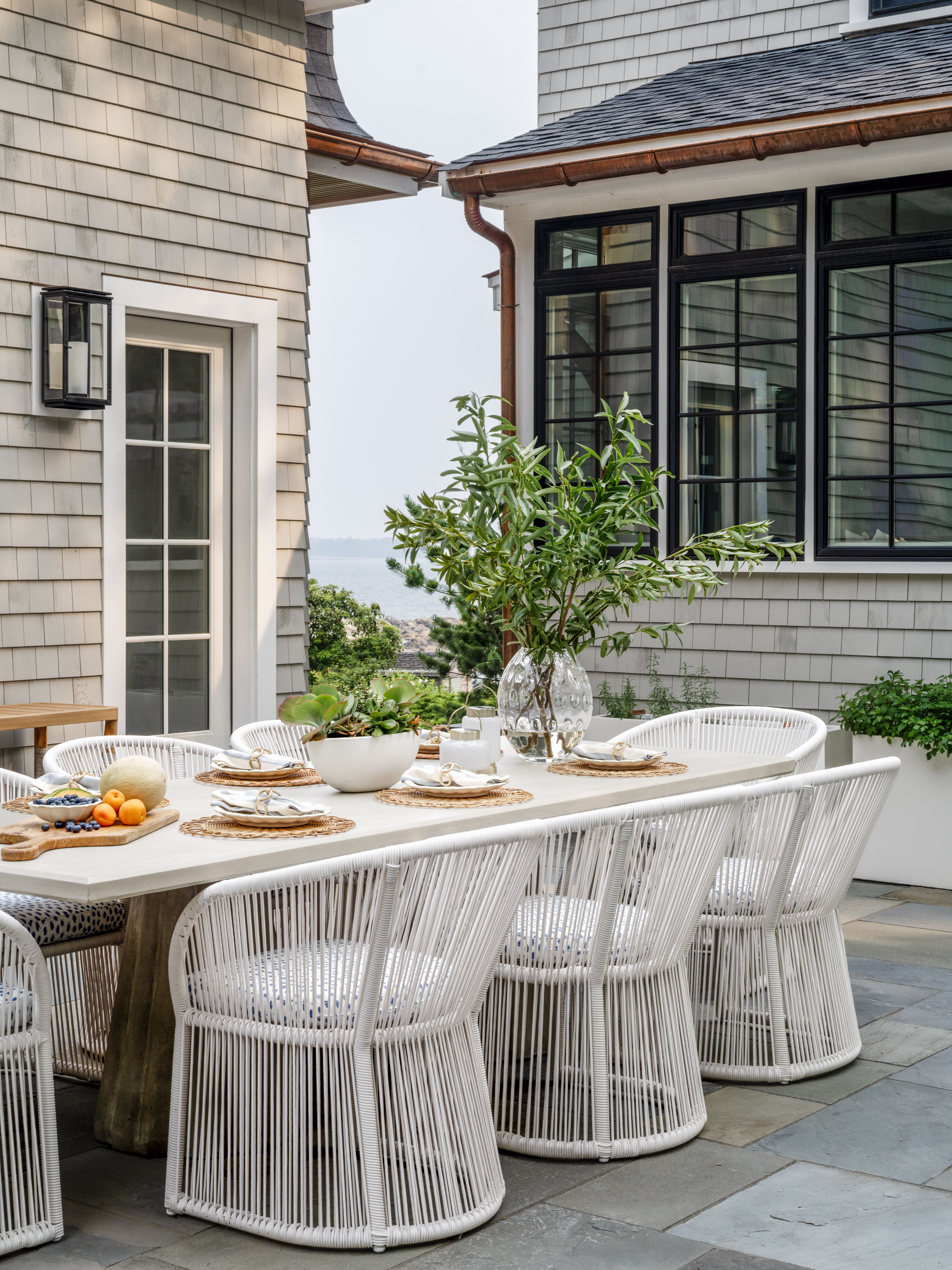 outdoor dining space