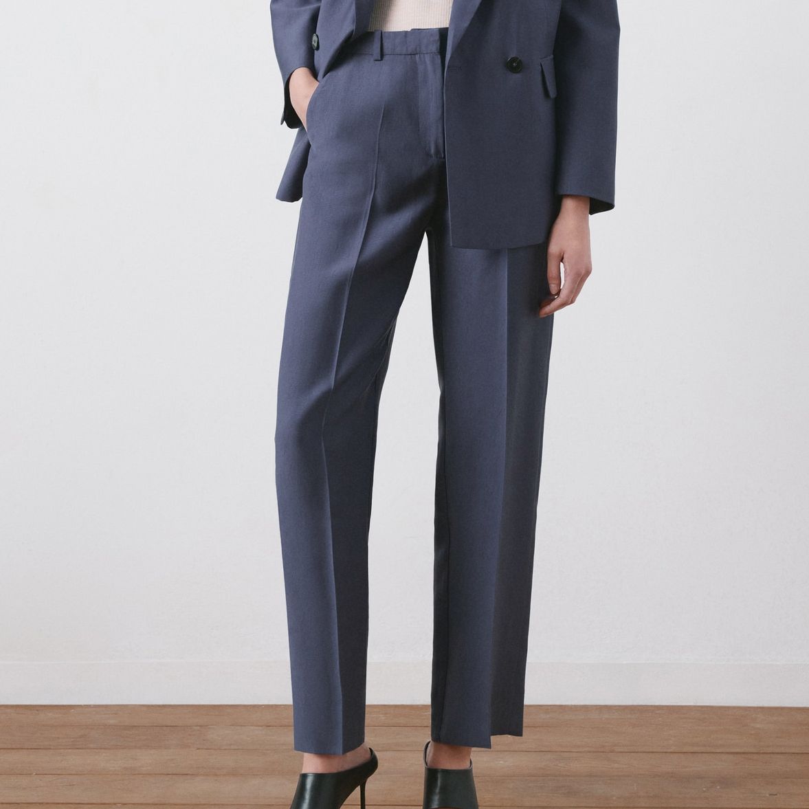 Mid-Rise Lyocell Trousers - Women | Mango United Kingdom