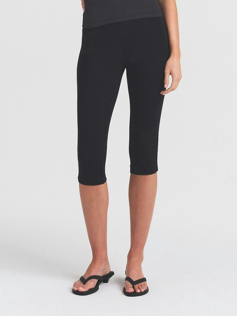 The Essential Collection High-Waisted Capri | Obsidian | Xxs