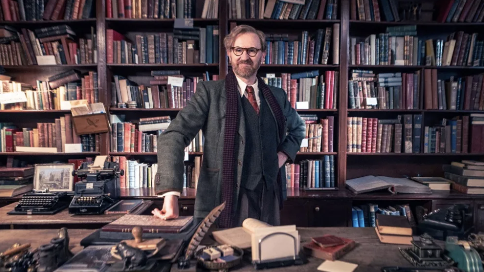 an image of Mark Gatiss as Gabriel Book in Bookish