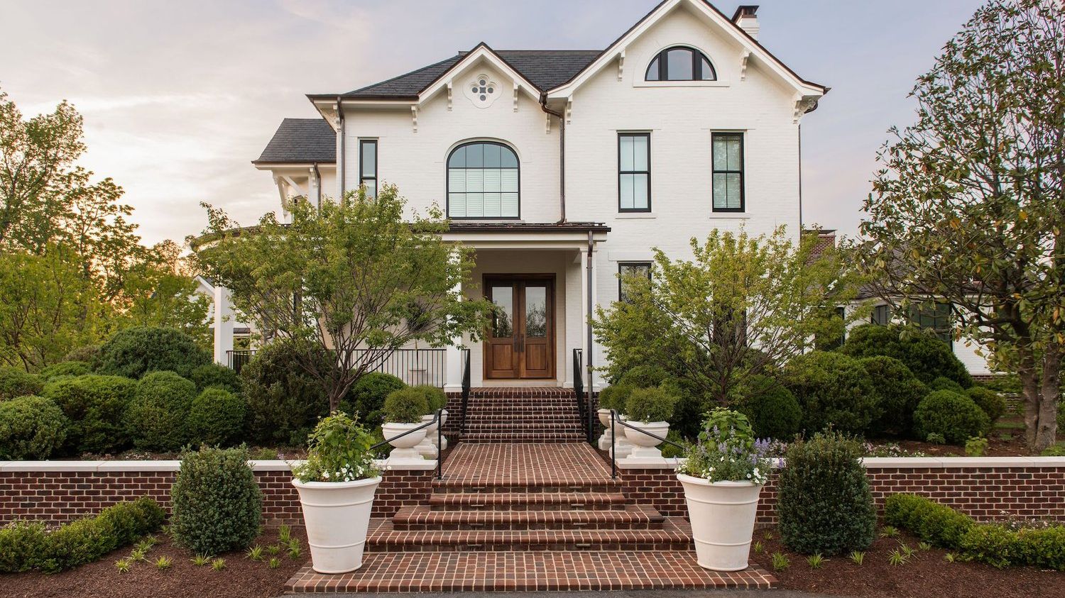 Front yard walkway ideas: 15 ways to enhance your home | Homes and Gardens