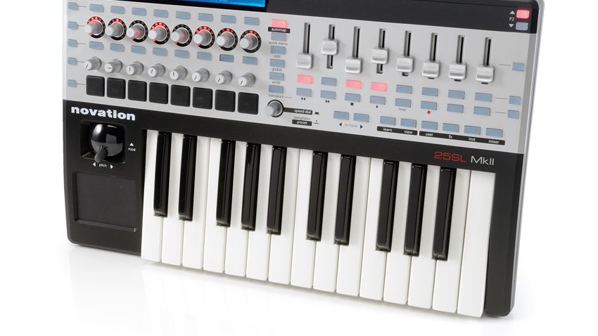 DTM・DAW Novation 25sl mk2 20df2bcf8dc24bb198c5a7f5a67c39