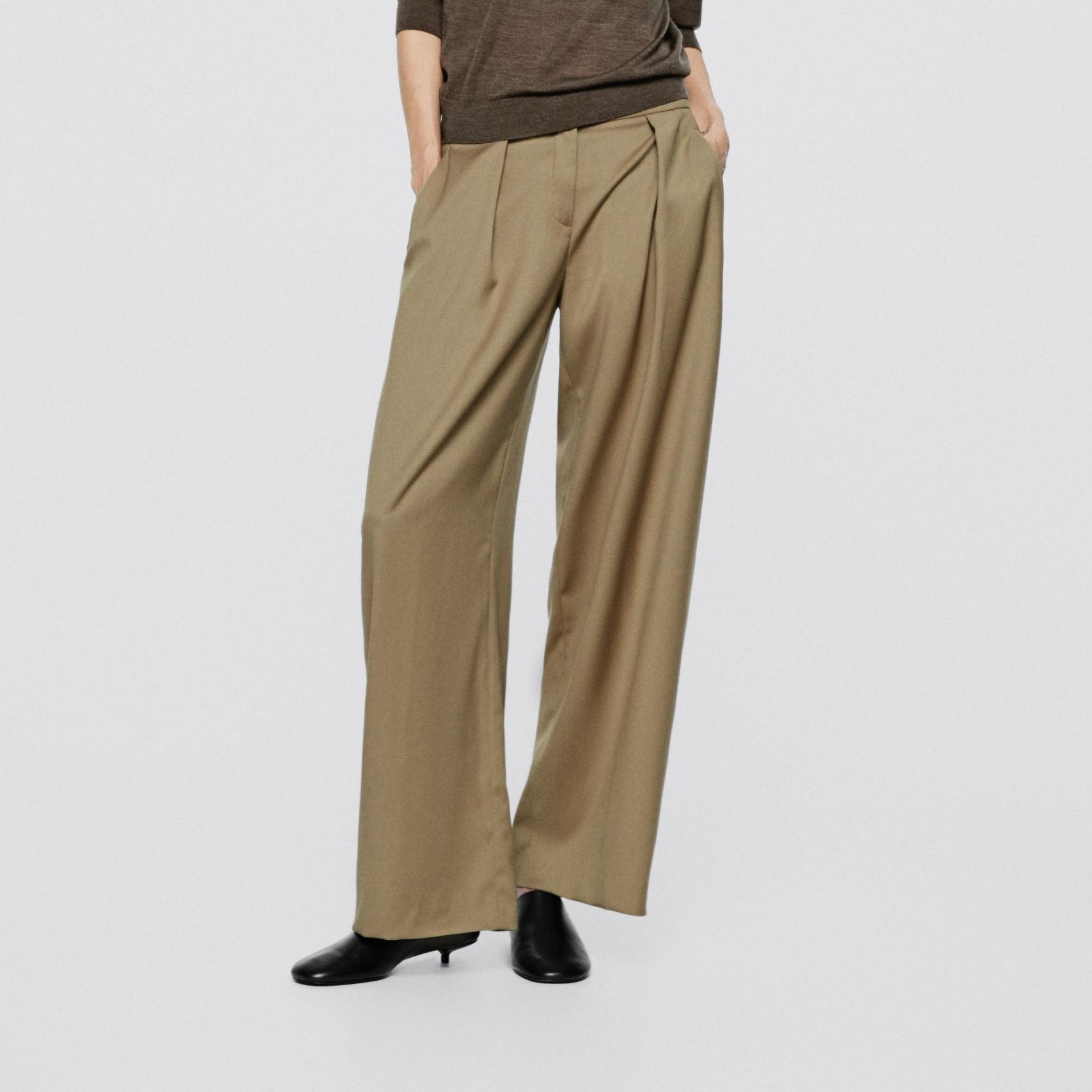 Barrel Fit Pleated Pants - Limited Edition
