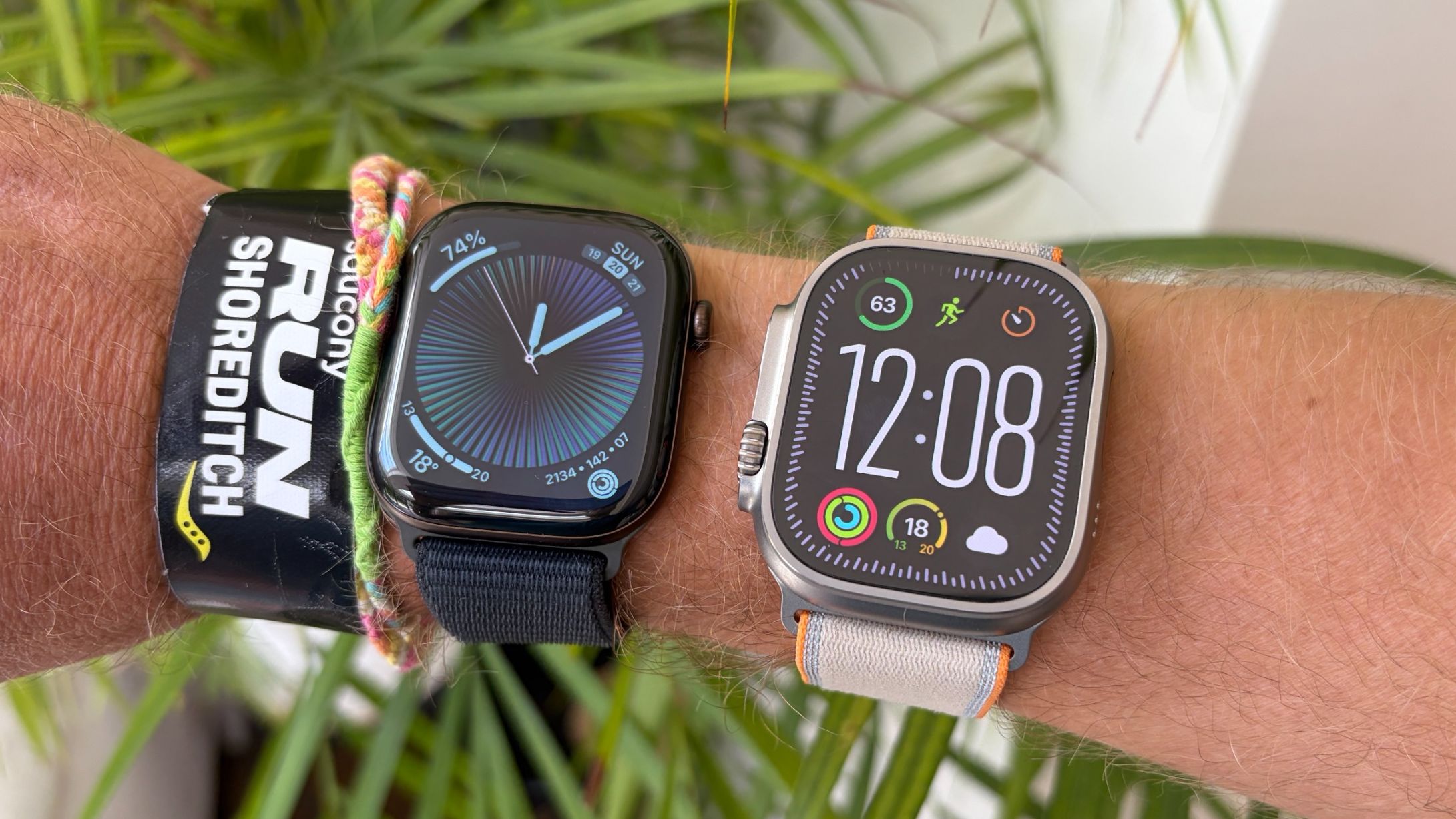 Apple Watch Series 12 vs Apple Watch Ultra 4