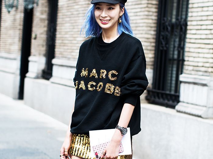 20 Black-and-Gold Outfits to Wear Now | Who What Wear 20 Black-and-Gold Outfits to Wear Now | Who What Wear