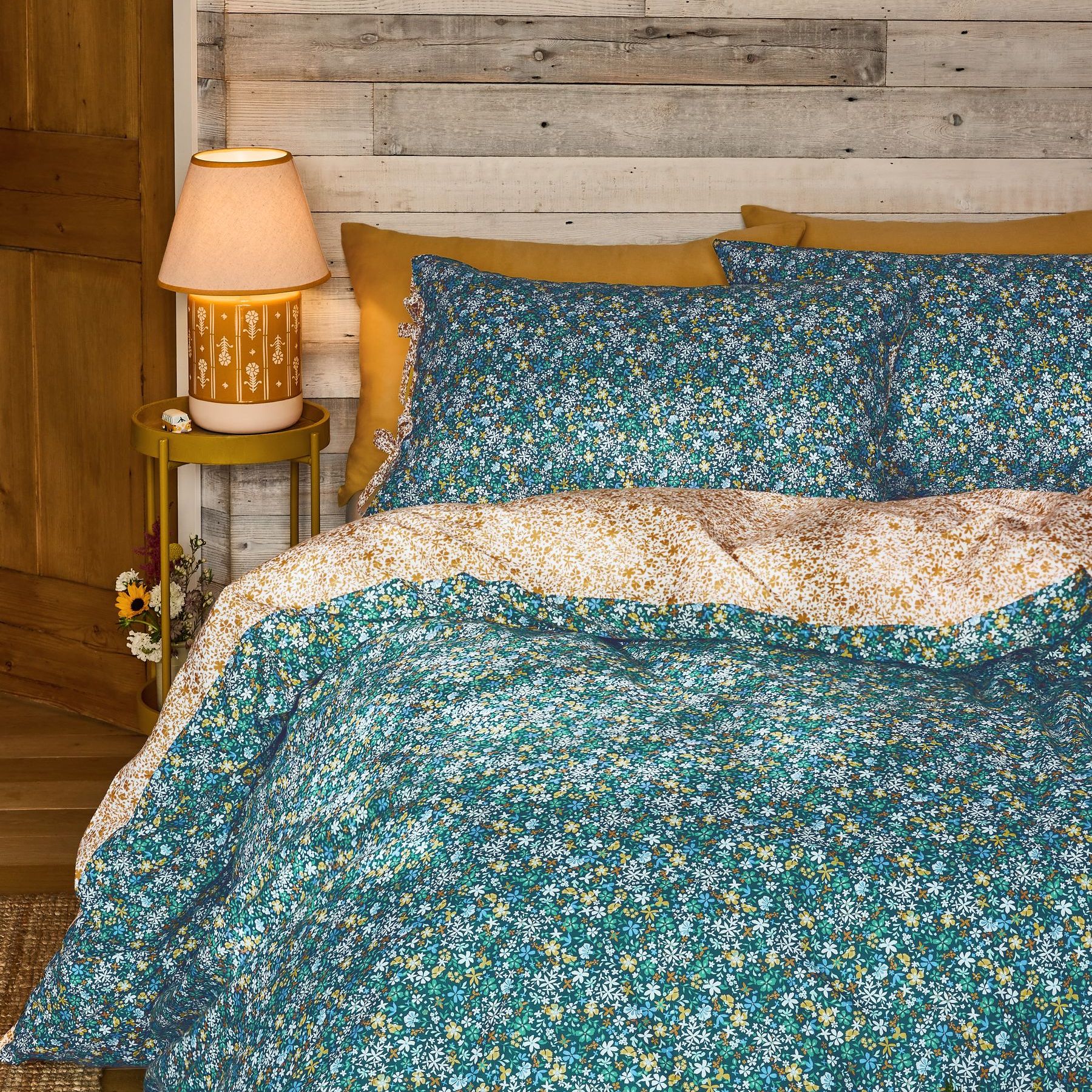 Blue Ditsy Floral Bows Duvet Cover and Pillowcase Set - Size Single