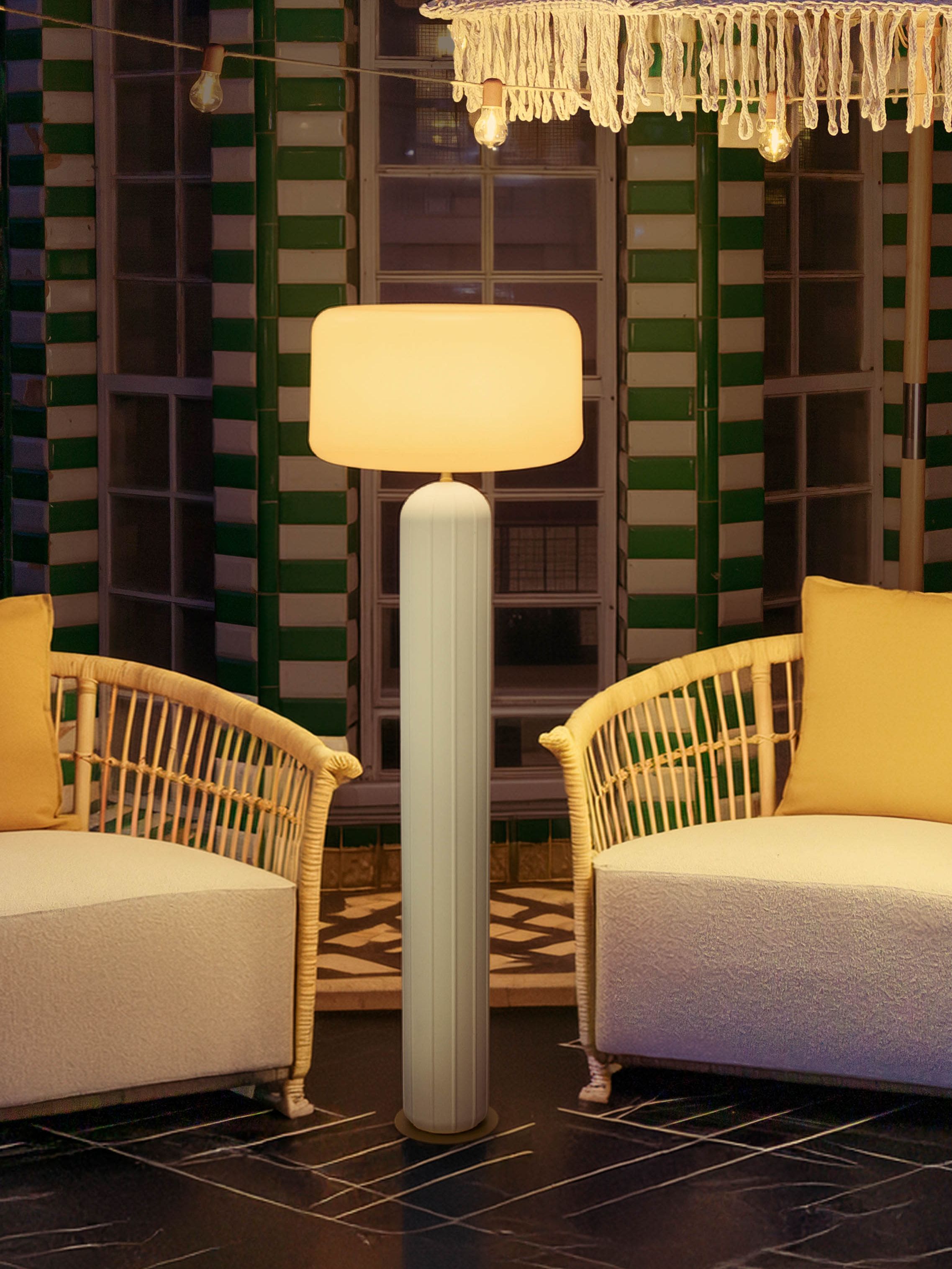 Outdoor Led Floor Lamp Phoebe, Dimmable