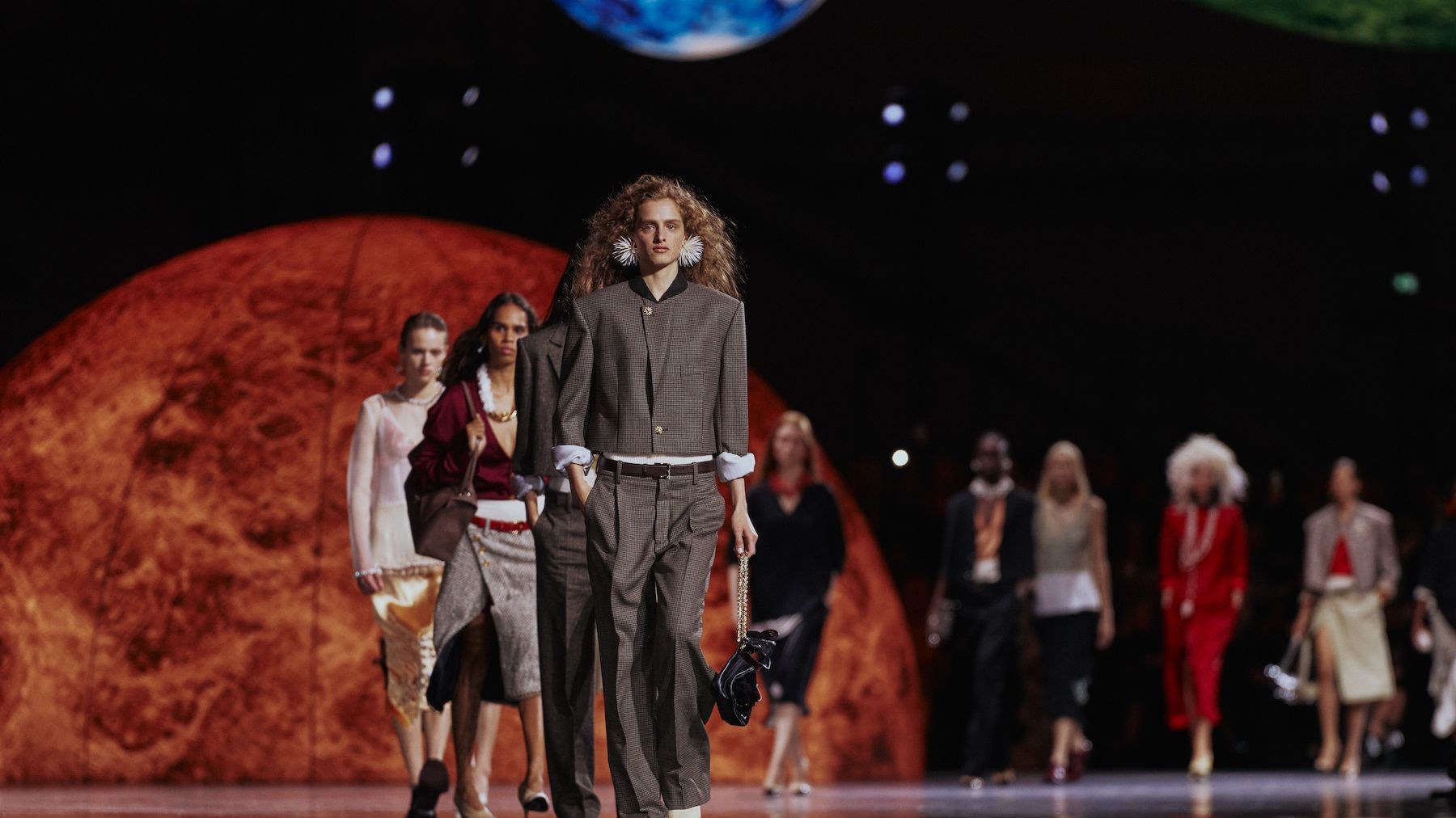 1300-1349 | Fashion History Timeline, image size:1800x1012