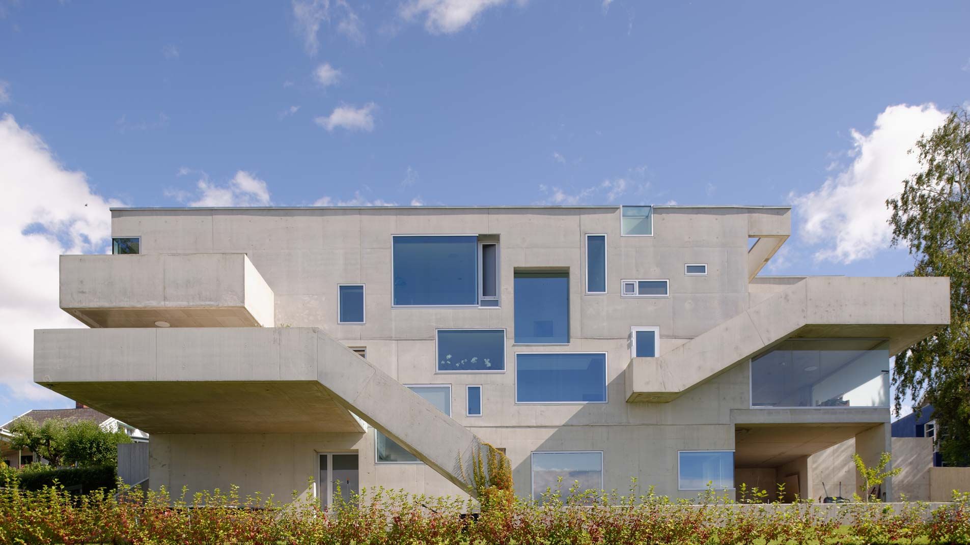 【建築】北欧建築 設計 Så byggdes husen 1880-1980 cork-screw-house-by-rundzwei-