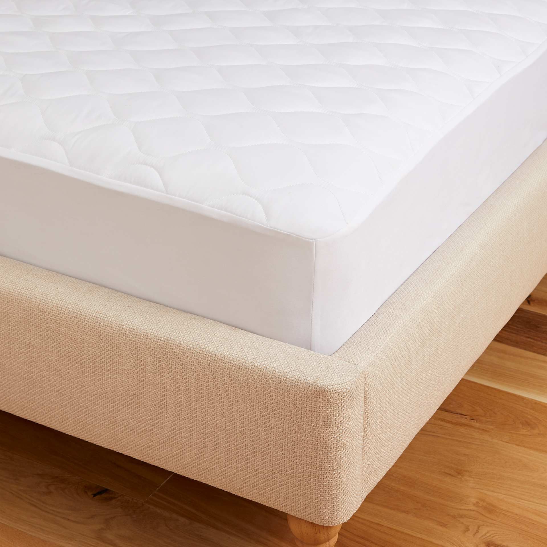 Fresh &amp;amp; Cool Mattress Protector
