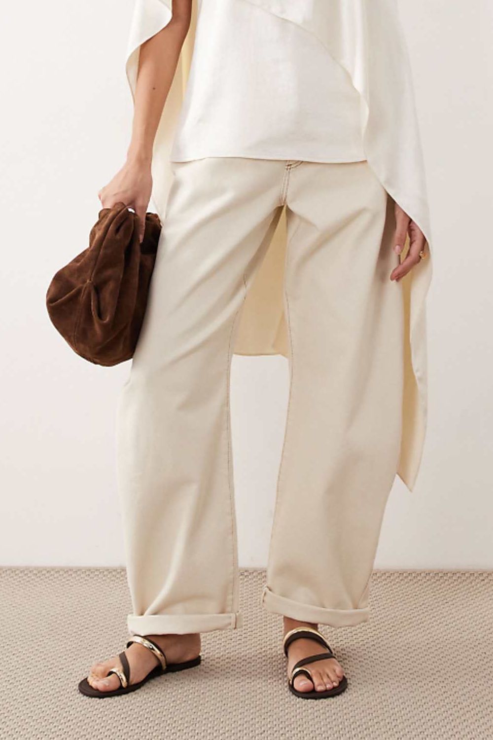 Arrange Jeans Tova Tapered Curved Leg com bainhas com punhos em osso