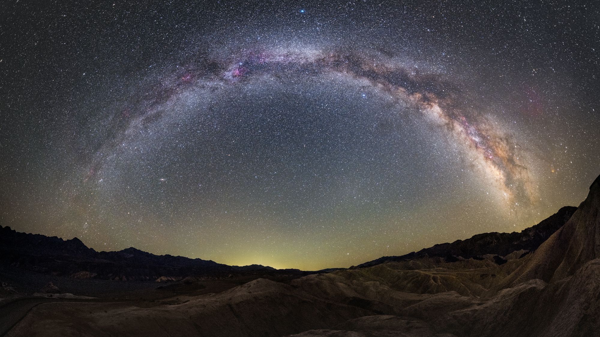 Milky Way Arcs Above Zabriskie Point in Death Valley (Photo) | Space