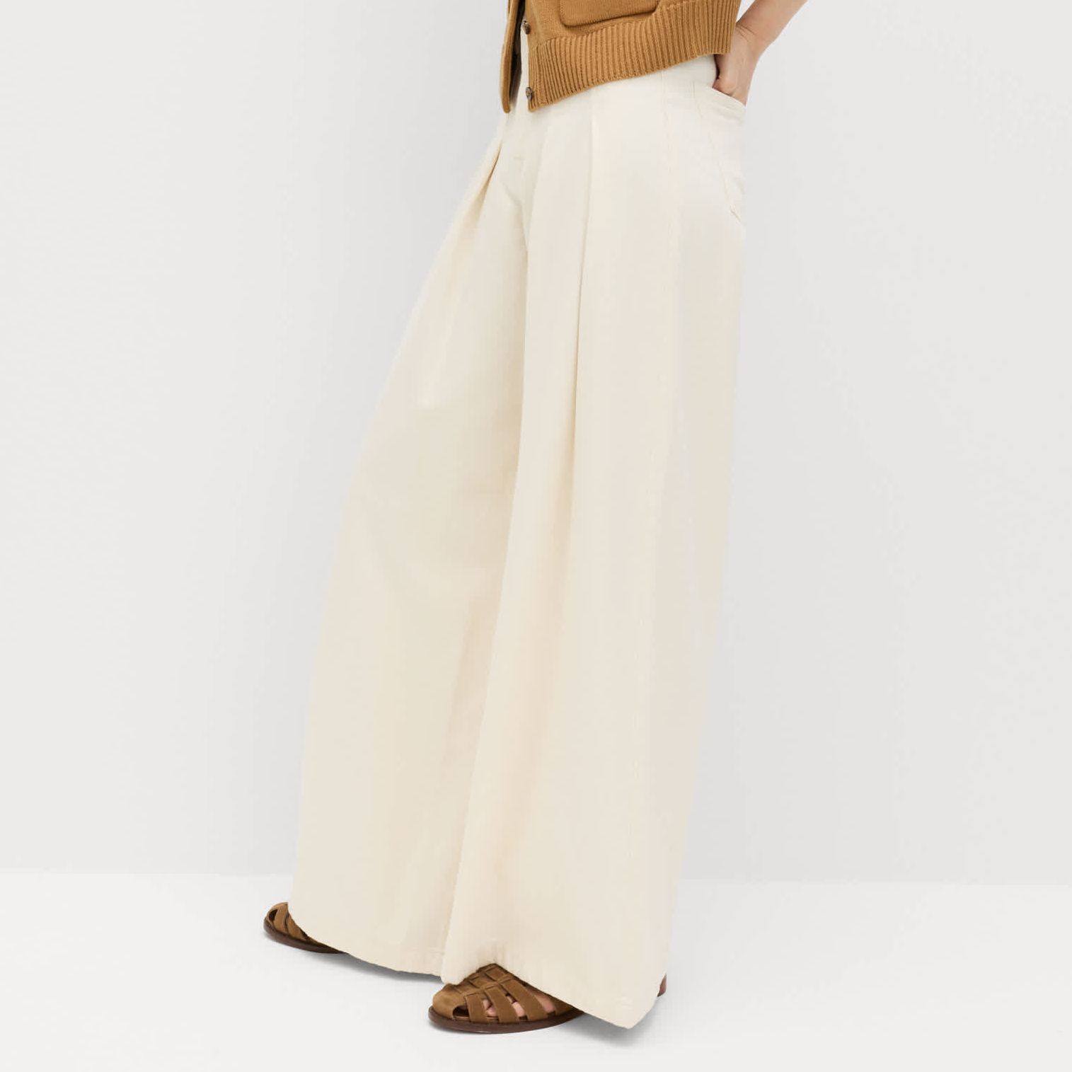 High Waisted Pleated Palazzo Jeans