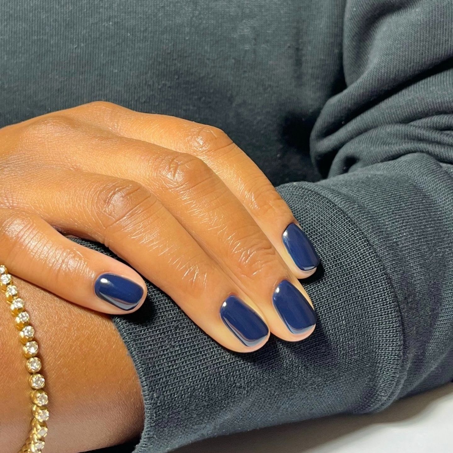 blue manicure