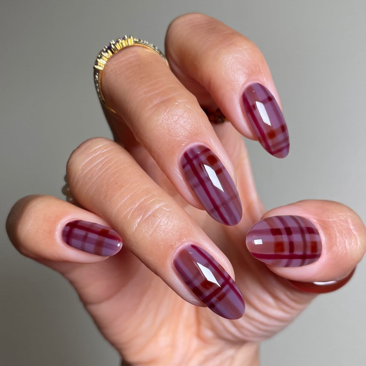 purple manicure
