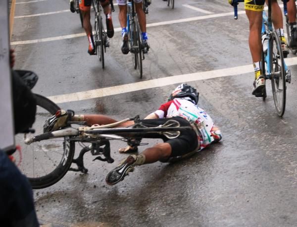 Fernando Carmargo had a bad fall.